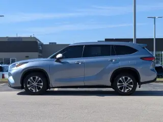 Toyota Highlander 2021 AWD XLE SUV 4 puertas