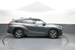 Toyota Highlander Híbrido 2022 AWD XLE 4p SUV