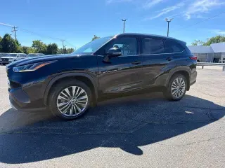 Toyota Highlander 2021 AWD Platinum 4dr SUV