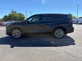 Toyota Highlander 2021 AWD Platinum 4dr SUV