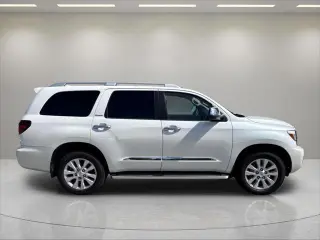 Toyota Sequoia 2018 4x4 Platinum SUV de 4 puertas