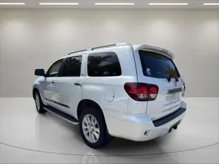 Toyota Sequoia 2018 4x4 Platinum SUV de 4 puertas
