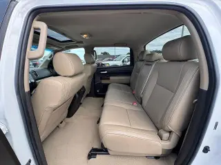 Toyota Tundra 2007 Limited 4p CrewMax Cab SB (5.7L V8)