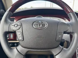 Toyota Tundra 2007 Limited 4p CrewMax Cab SB (5.7L V8)