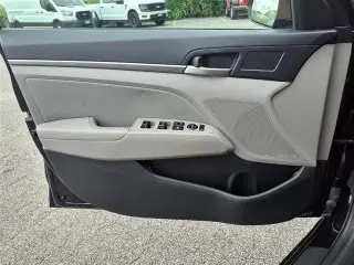 Hyundai ELANTRA 2018 Edición de Valor 4p Sedán (EE. UU.)