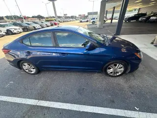 Hyundai ELANTRA 2019 SE Sedán 4 puertas 6M