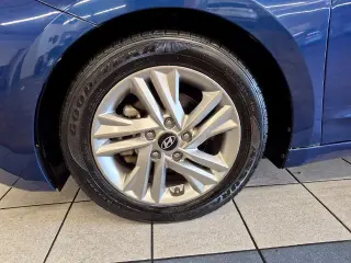 Hyundai ELANTRA 2019 SE Sedán 4 puertas 6M