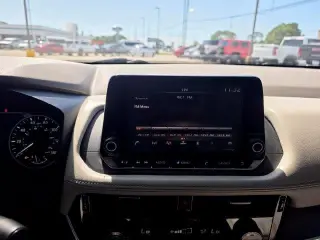 Nissan Rogue 2021 SV 4p Crossover