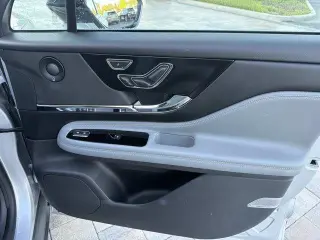 Lincoln Corsair 2020 AWD Reserve 4dr SUV
