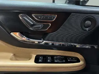 Lincoln Corsair 2020 AWD Reserve 4dr SUV