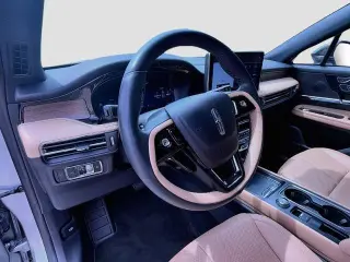 Lincoln Corsair 2023 Reserve 4dr SUV