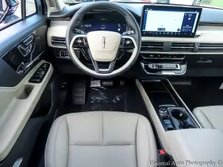 Lincoln Corsair 2026 Premiere 4dr SUV