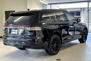 Lincoln Aviator 2023 AWD Reserve 4dr SUV