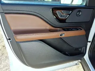 Lincoln Aviator 2022 AWD Reserve 4dr SUV