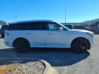 Lincoln Aviator 2022 AWD Reserve 4dr SUV