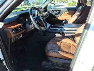 Lincoln Aviator 2022 AWD Reserve 4dr SUV