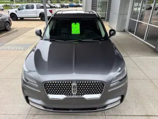 Lincoln Aviator 2021 con tracción en las fouraz y Reserve 4dr SUV