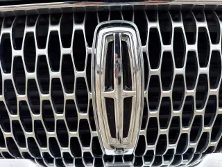 Lincoln Aviator 2021 con tracción en las fouraz y Reserve 4dr SUV