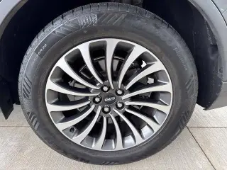 Lincoln Aviator 2021 con tracción en las fouraz y Reserve 4dr SUV