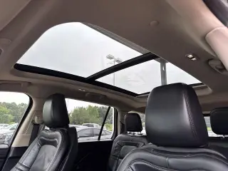 Lincoln Aviator 2021 con tracción en las fouraz y Reserve 4dr SUV