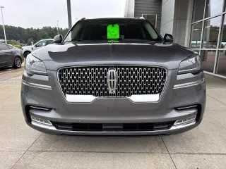 Lincoln Aviator 2021 con tracción en las fouraz y Reserve 4dr SUV