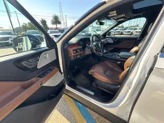Lincoln Aviator 2022 AWD Reserve 4dr SUV