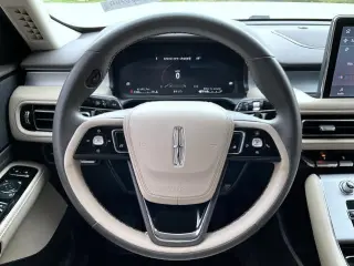 Lincoln Aviator 2023 AWD Estándar 4dr SUV