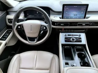 Lincoln Aviator 2023 AWD Estándar 4dr SUV