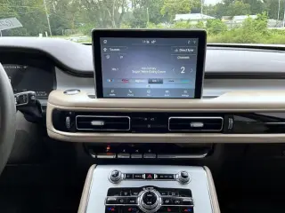Lincoln Aviator 2023 AWD Estándar 4dr SUV