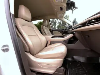 Lincoln Aviator 2023 AWD Estándar 4dr SUV