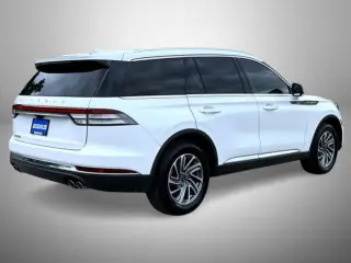 Lincoln Aviator 2023 AWD Estándar 4dr SUV