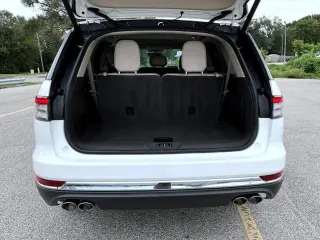 Lincoln Aviator 2023 AWD Estándar 4dr SUV