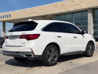 Acura MDX 2020 con transmisión SH-AWD y 4 puertas, SUV de lujo