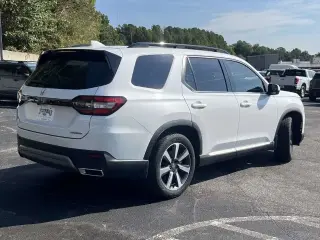 Honda Pilot 2023 Touring 4dr SUV