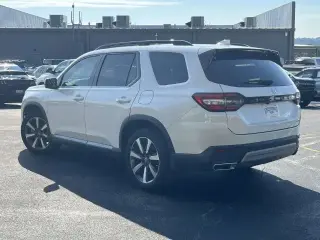 Honda Pilot 2023 Touring 4dr SUV