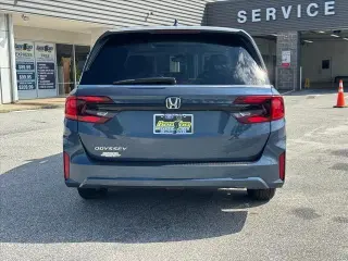 Honda Odyssey 2025 EX-L, minivan de 4 puertas