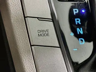 Hyundai ELANTRA 2017 SE Sedán 4 puertas 6M
