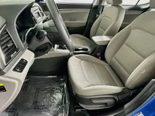 Hyundai ELANTRA 2017 SE Sedán 4 puertas 6M