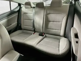 Hyundai ELANTRA 2017 SE Sedán 4 puertas 6M