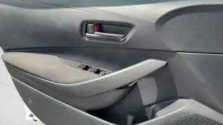 Toyota Corolla 2025 LE Sedán de 4 puertas