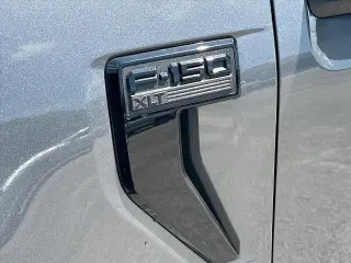 Ford F-150 2024 4x4 XLT 4dr SuperCrew 6.5 ft. SB en español