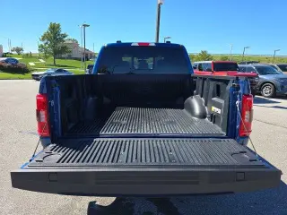 Ford F-150 2023 4x4 XLT 4 puertas SuperCrew 5.5 pies. SB