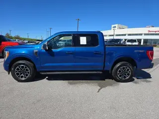 Ford F-150 2023 4x4 XLT 4 puertas SuperCrew 5.5 pies. SB