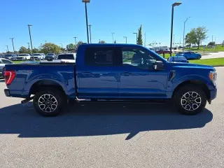 Ford F-150 2023 4x4 XLT 4 puertas SuperCrew 5.5 pies. SB