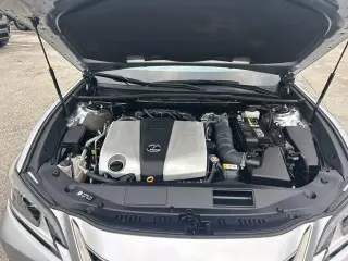 Lexus ES 350 2022 F SPORT 4dr Sedán