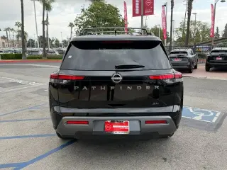 Nissan Pathfinder 2026 SL 4p SUV