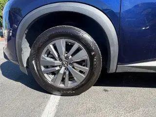 Nissan Pathfinder 2025 SV 4 SUV