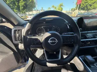Nissan Pathfinder 2025 SV 4 SUV