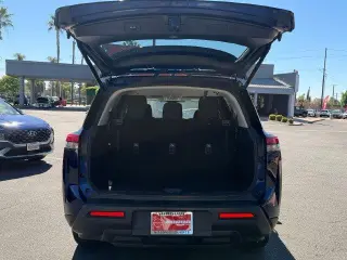Nissan Pathfinder 2025 SV 4 SUV
