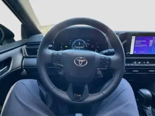 Toyota Camry 2025 SE 4dr Sedan